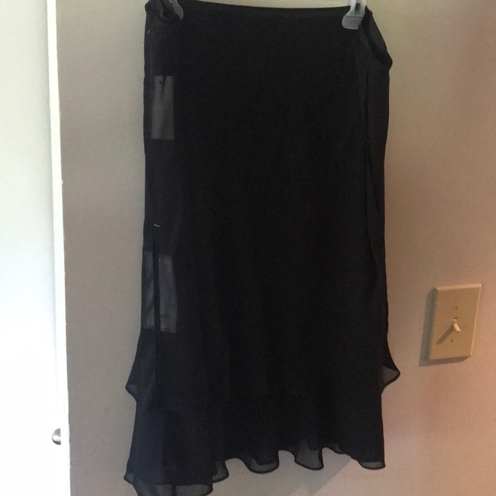 Black ruffle skirt-XL